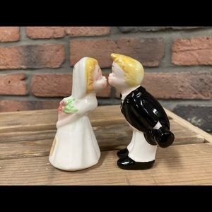 Vintage kissing bride and groom salt and pepper shakers